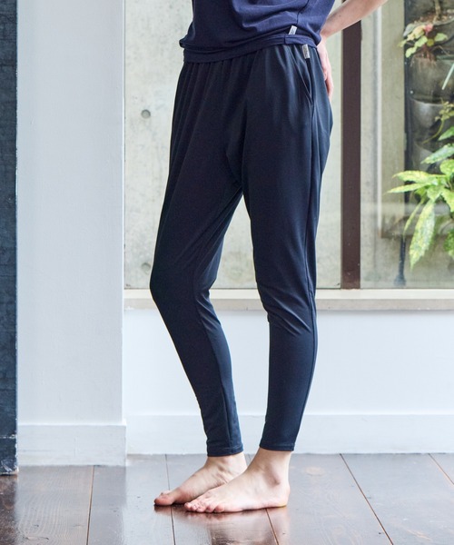Julier Yoga and Relax(ジュリエヨガアンドリラックス)の「Julier (定番)Ecocoギャザーパンツ(その他パンツ・レディース・ブラック/ラベンダー/ブラウン・1/0/2)」の5枚目の写真
