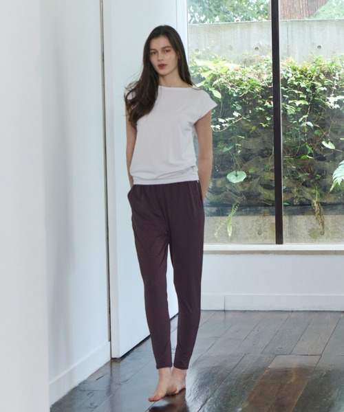 Julier Yoga and Relax(ジュリエヨガアンドリラックス)の「Julier (定番)Ecocoギャザーパンツ(その他パンツ・レディース・ブラック/ラベンダー/ブラウン・1/0/2)」の12枚目の写真