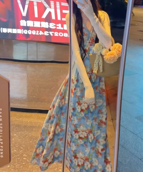 AMAJI(アマジ)の「小花柄 キャミソール ウエストマーク マキシ丈ワンピース(ワンピース・レディース・マルチ・SMALL/MEDIUM/LARGE/X-LARGE)」の2枚目の写真
