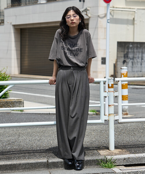 FREAK'S STORE(フリークスストア)の「タック ワイドパンツ/イージーパンツ(スラックス・レディース・ブラウン/ベージュ/チャコール・MEDIUM/SMALL)」の7枚目の写真