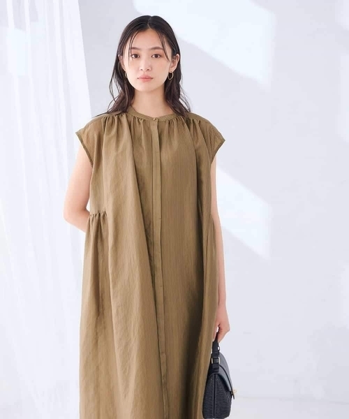 a.v.v（アーヴェヴェ）の「シアーギャザーワンピース（ワンピース・レディース・ブラック/ブラウン/グリーン・38/40）」の14枚目の写真