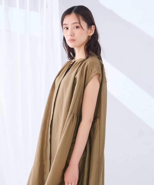 a.v.v（アーヴェヴェ）の「シアーギャザーワンピース（ワンピース・レディース・ブラック/ブラウン/グリーン・38/40）」の15枚目の写真