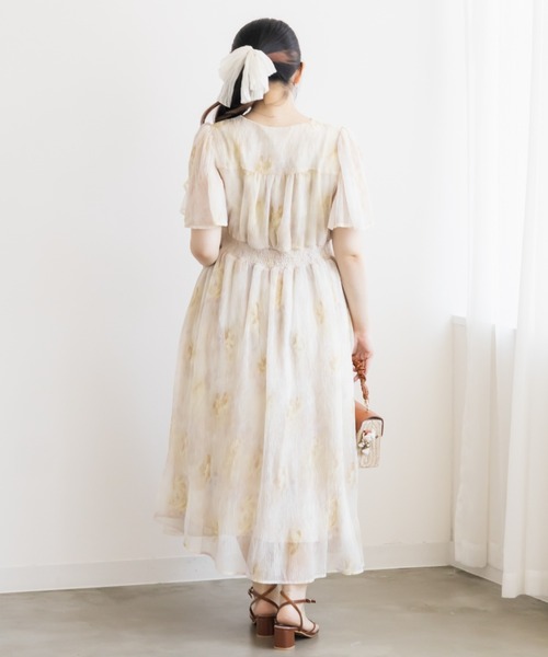 CLETTE(クレット)の「ぼかし花柄ワンピース(ワンピース・レディース・ラベンダー/イエロー・3L/LL/4L)」の15枚目の写真