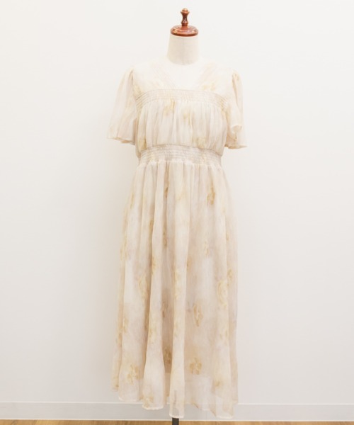 CLETTE(クレット)の「ぼかし花柄ワンピース(ワンピース・レディース・ラベンダー/イエロー・3L/LL/4L)」の16枚目の写真