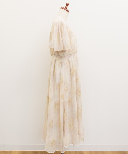 CLETTE(クレット)の「ぼかし花柄ワンピース(ワンピース・レディース・ラベンダー/イエロー・3L/LL/4L)」の5枚目の写真