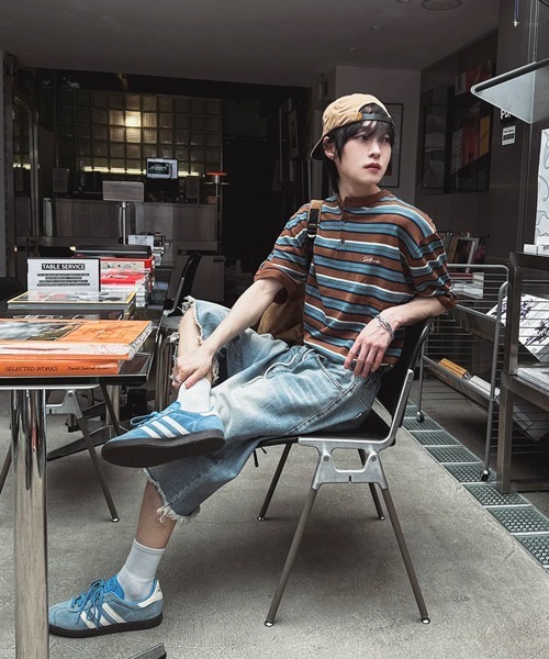 NOWLE(ノウル)の「【NOWLE】ワンポイント刺繍 ヘンリーネック ボーダーサマーニット 半袖 Tシャツ / リラックス ニット トップス(ニット/セーター・メンズ・ブラック/ブラウン・LARGE/X-LARGE/MEDIUM)」の7枚目の写真