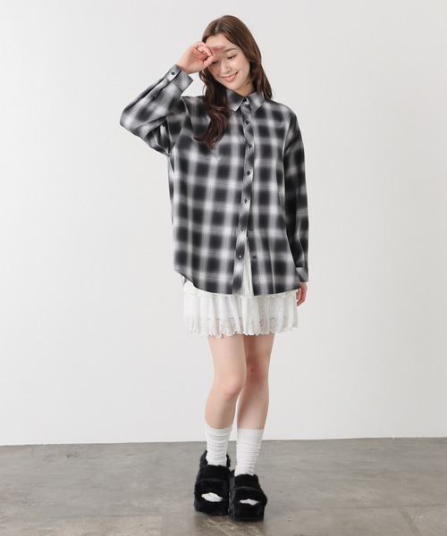 Honeys(ハニーズ)の「2wayゆるシャツ(シャツ/ブラウス・レディース・ブラック系その他2/ブラウン系その他2/ホワイト系その他2・L/LL/M/S)」の5枚目の写真