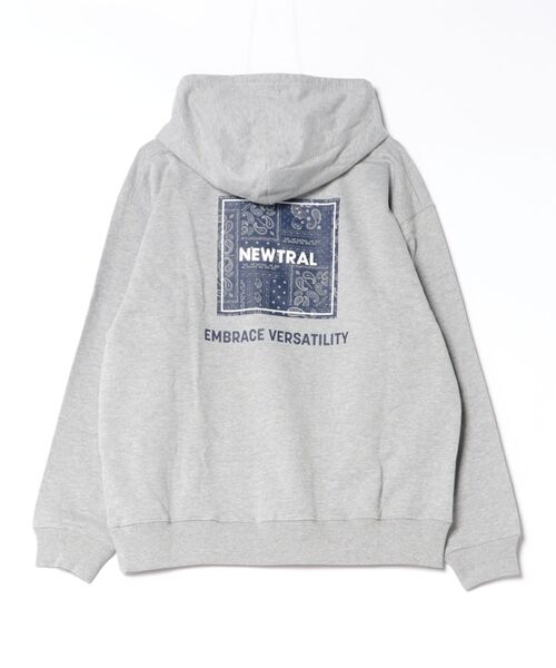 ムラサキスポーツ（ムラサキスポーツ）の「NEWTRAL/ニュートラル PAISLEY PULLOVER HOODIE パーカー NT2263051（パーカー・メンズ・ブラック/ヘザーグレー・M/XL/L）」の4枚目の写真