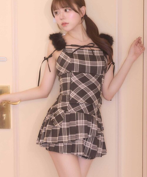 Belle Charme(ベルシャルム)の「【Belle Charme】Button Flap Pleats Skirt(スカート・レディース・ベージュ/ブラック/ブラウン・FREE)」の5枚目の写真
