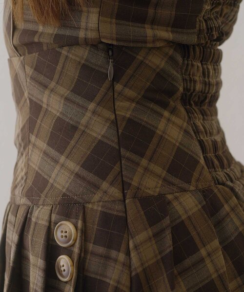 Belle Charme(ベルシャルム)の「【Belle Charme】Button Flap Pleats Skirt(スカート・レディース・ベージュ/ブラック/ブラウン・FREE)」の12枚目の写真