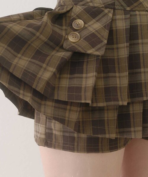 Belle Charme(ベルシャルム)の「【Belle Charme】Button Flap Pleats Skirt(スカート・レディース・ベージュ/ブラック/ブラウン・FREE)」の9枚目の写真