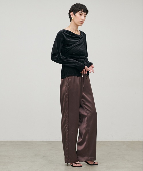 LARUTA(ラルータ)の「【LARUTA】切替ラインサテンイージーパンツ(その他パンツ・レディース・ダークブラウン/ブラック/ピンク/アイボリー・MEDIUM/LARGE)」の16枚目の写真