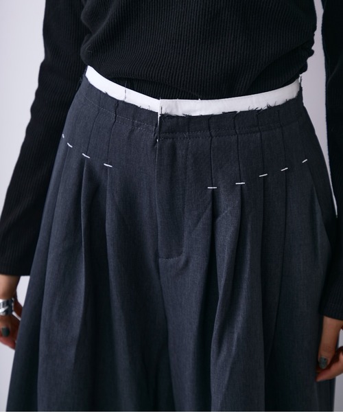 MONOe(モノエ)の「プリーツタックワイドスラックスパンツ(スラックス・レディース・グレー/ブラック・LARGE/MEDIUM/SMALL)」の12枚目の写真