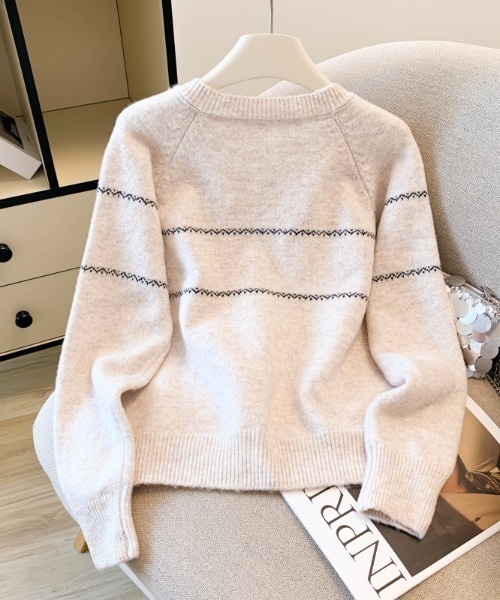 AMAJI（アマジ）の「フラワー刺繍 ニットカーディガン（カーディガン/ボレロ・レディース・ベージュ/グレー・FREE）」の3枚目の写真
