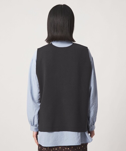 A DAY IN THE LIFE UNITED ARROWS(アデイインザライフユナイテッドアローズ)の「Vネックベスト+シャツ ‐セットアイテム・ウォッシャブル‐<A DAY IN THE LIFE>(ニット/セーター・レディース・ネイビー/ダークブラウン/ダークグレー・FREE)」の9枚目の写真