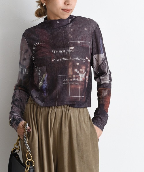Eimee Law(エイミーロウ)の「ケーブルフォトプリント スタンドネックトップス(Tシャツ/カットソー・レディース・チャコールグレー/ブラウン/アイボリー・FREE)」の3枚目の写真