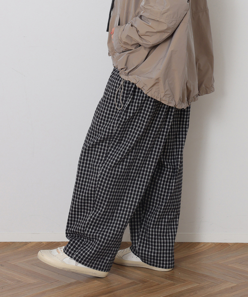 JOURNAL STANDARD LUXE(ジャーナルスタンダード ラックス)の「シャギーチェック イージーパンツ(その他パンツ・レディース・チャコールグレー/ブラック・FREE)」の7枚目の写真