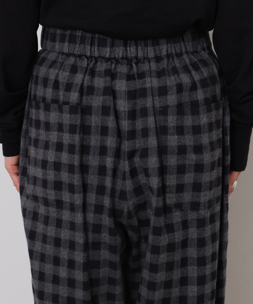 JOURNAL STANDARD LUXE(ジャーナルスタンダード ラックス)の「シャギーチェック イージーパンツ(その他パンツ・レディース・チャコールグレー/ブラック・FREE)」の20枚目の写真