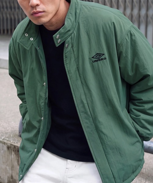 UMBRO(アンブロ)の「【UMBRO】Ex.Padding Nylon JACKET/別注 パディング スタンドナイロンジャケット/中綿ダウンジャケット(ブルゾン・メンズ・ブラック/カーキ/ダークグレー・M/L)」の3枚目の写真