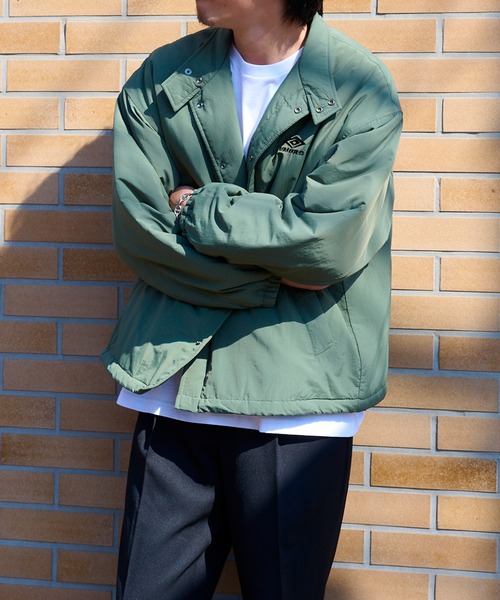 UMBRO(アンブロ)の「【UMBRO】Ex.Padding Nylon JACKET/別注 パディング スタンドナイロンジャケット/中綿ダウンジャケット(ブルゾン・メンズ・ブラック/カーキ/ダークグレー・M/L)」の10枚目の写真
