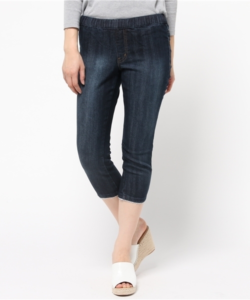 Live in comfort（リブインコンフォート）の「リブ イン コンフォート　ちょこっとレースクロップドデニム 　　　（デニムパンツ・レディース・ブルー/ライトブルー/インディゴブルー・SMALL/MEDIUM）」の3枚目の写真