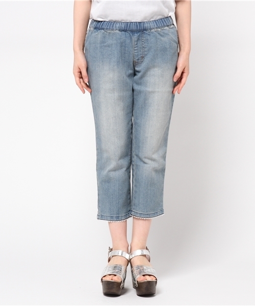 Live in comfort（リブインコンフォート）の「リブ イン コンフォート　ちょこっとレースクロップドデニム 　　　（デニムパンツ・レディース・ブルー/ライトブルー/インディゴブルー・SMALL/MEDIUM）」の4枚目の写真