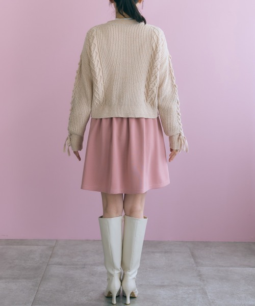 marun(マルン)の「<大きいサイズ>パール調リボンモチーフニットカーディガン marun(カーディガン/ボレロ・レディース・ベージュ/ダークグレー・5L/4L/3L/LL/L)」の18枚目の写真
