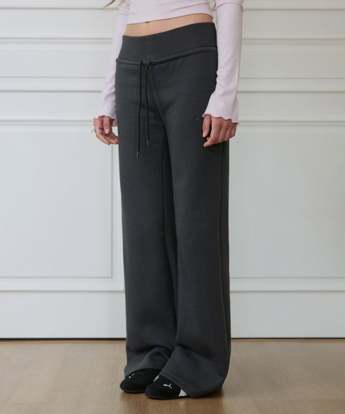 ROSEFRANTZ（ロゼフランツ）の「Wide Waistband Fleece Bootcut Pants [Charcoal]（スウェットパンツ・レディース・チャコール・X-SMALL/SMALL/MEDIUM）」の4枚目の写真