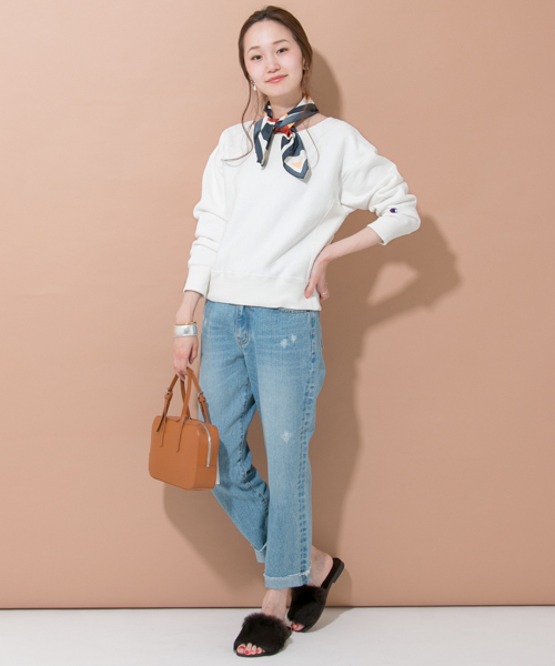 Champion（チャンピオン）の「Champion×URBAN RESEARCH　クルーネックスエット（スウェット・レディース・オフホワイト/ブラック/ライトグレー・MEDIUM）」の14枚目の写真