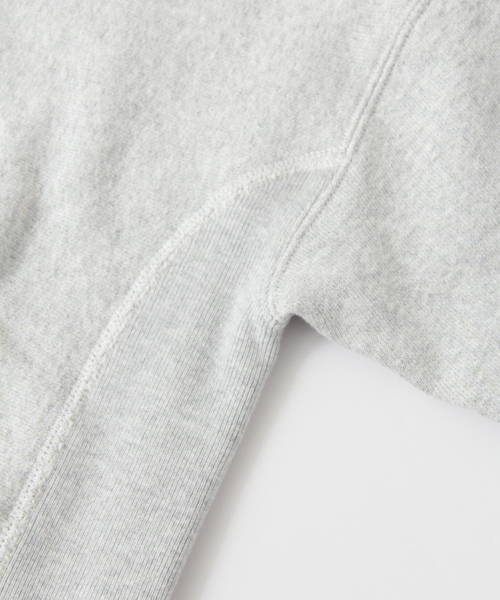 Champion（チャンピオン）の「Champion×URBAN RESEARCH　クルーネックスエット（スウェット・レディース・オフホワイト/ブラック/ライトグレー・MEDIUM）」の4枚目の写真