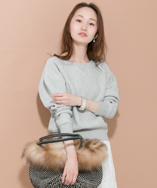 Champion（チャンピオン）の「Champion×URBAN RESEARCH　クルーネックスエット（スウェット・レディース・オフホワイト/ブラック/ライトグレー・MEDIUM）」の21枚目の写真