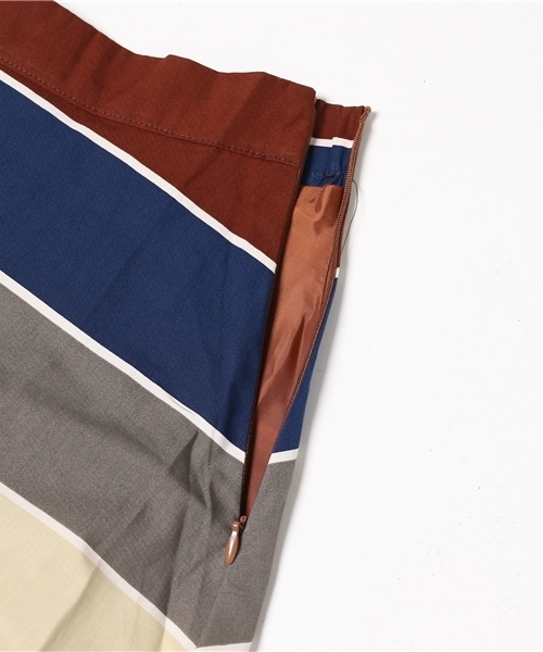 titivate(ティティベイト)の「マルチボーダーフレアスカート(スカート・レディース・ブラック/ブラウン・M/S)」の3枚目の写真