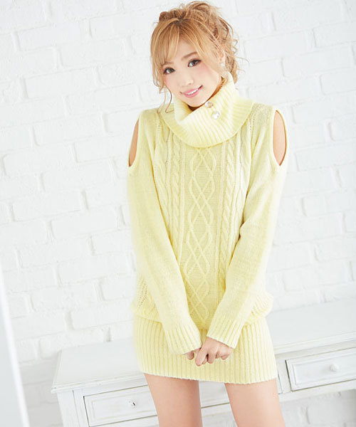 夢展望 ユメテンボウ の ビジューボタンオフタートル肩開きケーブル編みニットワンピース ワンピース Wear