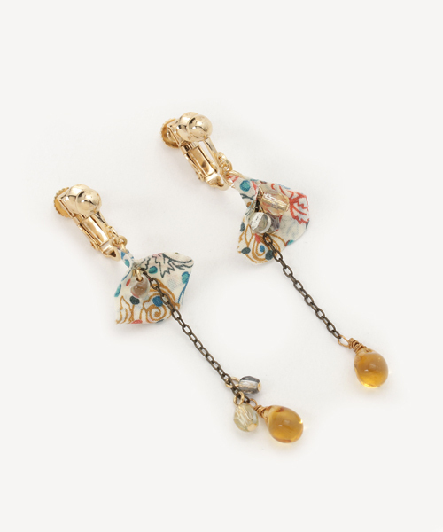 TONE SELECT GOODS(トーンセレクトグッズ)の「【ouka no mori】Petal イヤリング(イヤリング・レディース・その他1/その他2/その他3/その他5/その他4/イエロー/その他/ピンク/レッド/レッド系その他/ブルー/その他6・FREE)」の7枚目の写真