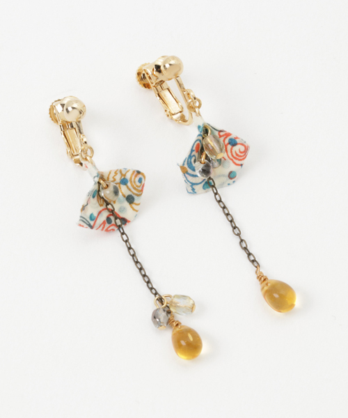 TONE SELECT GOODS(トーンセレクトグッズ)の「【ouka no mori】Petal イヤリング(イヤリング・レディース・その他1/その他2/その他3/その他5/その他4/イエロー/その他/ピンク/レッド/レッド系その他/ブルー/その他6・FREE)」の3枚目の写真
