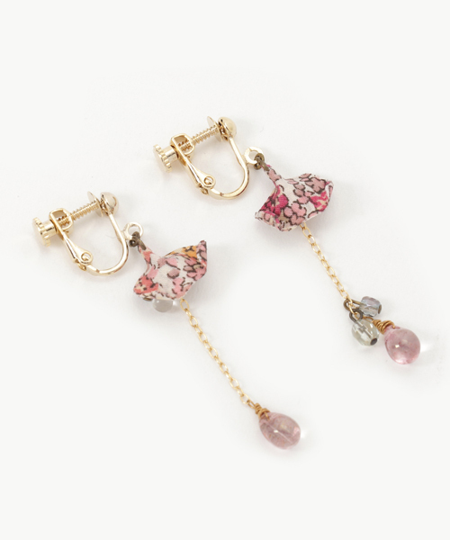 TONE SELECT GOODS(トーンセレクトグッズ)の「【ouka no mori】Petal イヤリング(イヤリング・レディース・その他1/その他2/その他3/その他5/その他4/イエロー/その他/ピンク/レッド/レッド系その他/ブルー/その他6・FREE)」の14枚目の写真