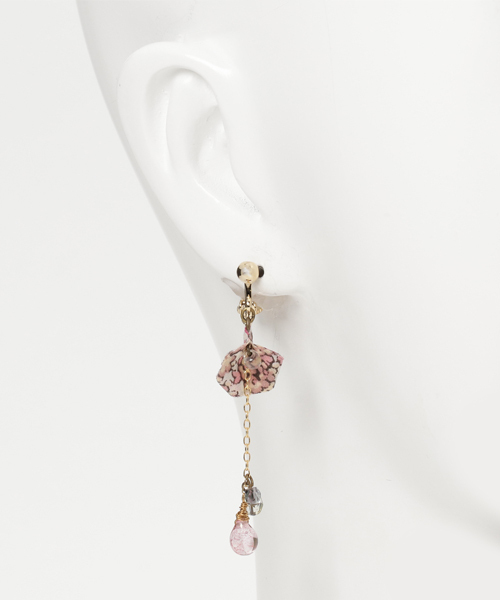 TONE SELECT GOODS(トーンセレクトグッズ)の「【ouka no mori】Petal イヤリング(イヤリング・レディース・その他1/その他2/その他3/その他5/その他4/イエロー/その他/ピンク/レッド/レッド系その他/ブルー/その他6・FREE)」の18枚目の写真