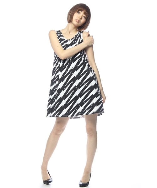 X-girl（エックスガール）の「THUNDER TANK DRESS（ワンピース・レディース・ブラック/ピンク・SMALL/MEDIUM）」の5枚目の写真