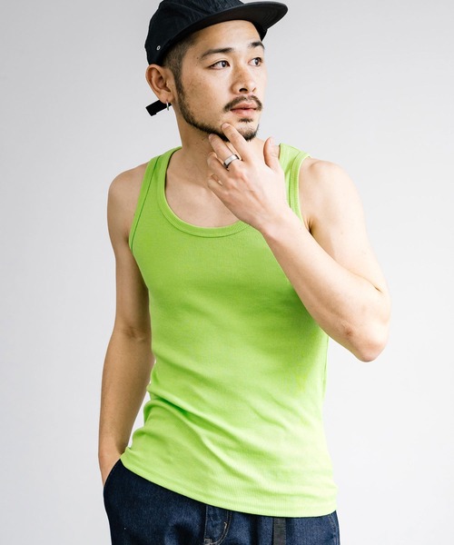 Rocky Monroe(ロッキーモンロー)の「Uネックテレコ素材タンクトップ(タンクトップ・メンズ・グレー/ライトピンク/パープル/イエロー/ターコイズブルー/ブルー/チャコールグレー/ダークブルー/オレンジ/チャコール/モカ/ブラウン/オフホワイト/サックスブルー/レッド/バーガンディー/ブラック/オリーブ/ライム/ライトグレー/ネイビー・L/M/LL)」の10枚目の写真