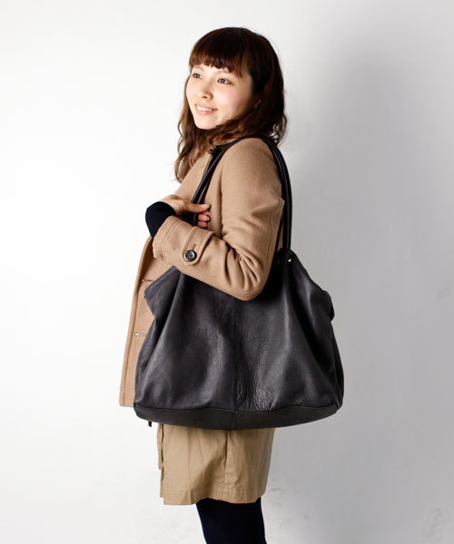 NANO universe（ナノユニバース）の「プレーンレザートートバッグ（トートバッグ・メンズ・ブラック/グレー/ブラウン/ダークブラウン/ライトブラウン/グリーン/カーキ/ブルー/レッド・FREE）」の17枚目の写真