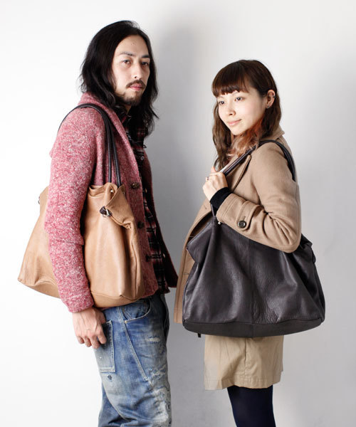 NANO universe（ナノユニバース）の「プレーンレザートートバッグ（トートバッグ・メンズ・ブラック/グレー/ブラウン/ダークブラウン/ライトブラウン/グリーン/カーキ/ブルー/レッド・FREE）」の18枚目の写真