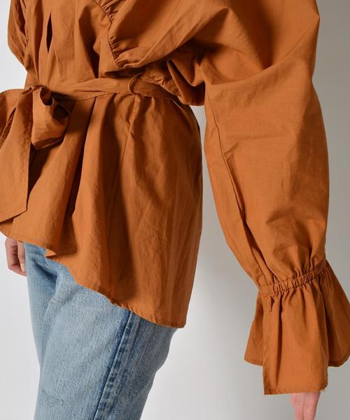 SHIPS for women(シップスフォーウィメン)の「ne Quittez pas:ウエストリボンブラウス◇(シャツ/ブラウス・レディース・ベージュ系その他/キャメル・ONE SIZE)」の8枚目の写真