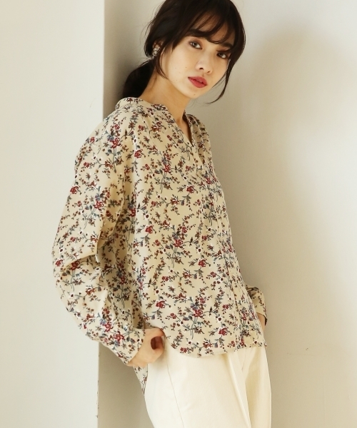 A part by（アパートバイ）の「デシンガラスキッパーブラウス 779053（シャツ/ブラウス・レディース・ホワイト/ホワイト系その他/ブラック/ブラック系その他・FREE）」の3枚目の写真