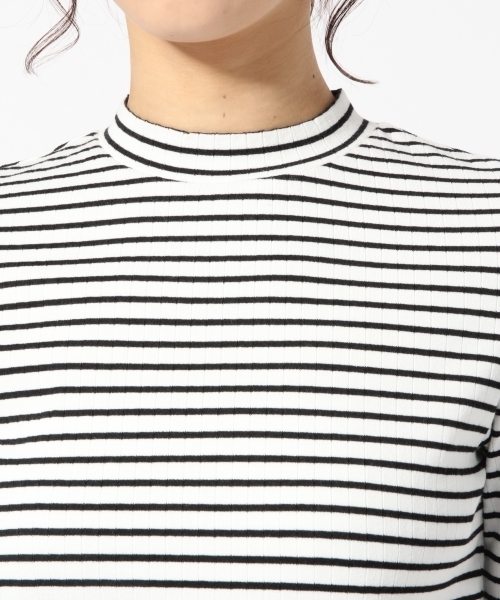 LOWRYS FARM（ローリーズファーム）の「トタンテレコハイネック　784511 （Tシャツ/カットソー・レディース・オフホワイト/ブラック/パープル/オレンジ/ホワイト×ブラック/グレー・LARGE/MEDIUM）」の18枚目の写真