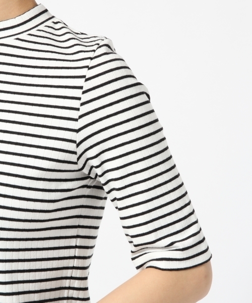 LOWRYS FARM（ローリーズファーム）の「トタンテレコハイネック　784511 （Tシャツ/カットソー・レディース・オフホワイト/ブラック/パープル/オレンジ/ホワイト×ブラック/グレー・LARGE/MEDIUM）」の13枚目の写真