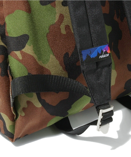 rehacer(レアセル)の「rehacer :OUTDOOR PRODUCTS riri zip daypack(バックパック/リュック・メンズ・ブラック/グリーン系カモフラージュ・FREE)」の5枚目の写真
