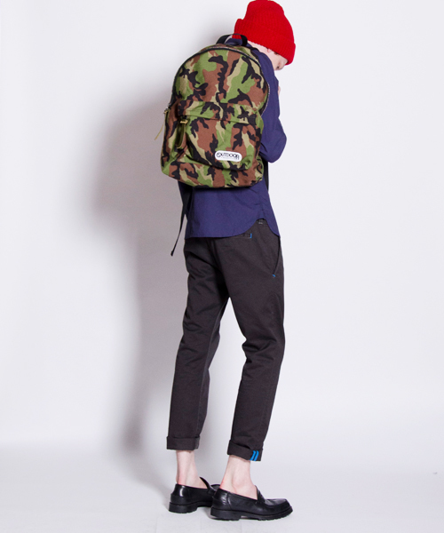 rehacer(レアセル)の「rehacer :OUTDOOR PRODUCTS riri zip daypack(バックパック/リュック・メンズ・ブラック/グリーン系カモフラージュ・FREE)」の15枚目の写真