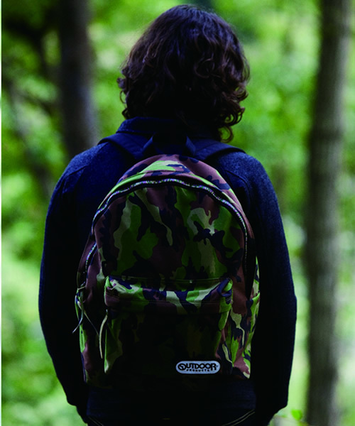 rehacer(レアセル)の「rehacer :OUTDOOR PRODUCTS riri zip daypack(バックパック/リュック・メンズ・ブラック/グリーン系カモフラージュ・FREE)」の13枚目の写真