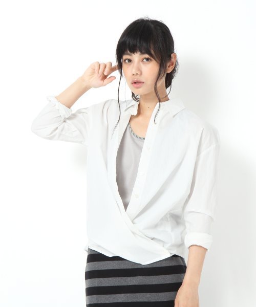 GLOBAL WORK（グローバルワーク）の「【GLOBALWORK】カシュクールシャツ長袖/529133（シャツ/ブラウス・レディース・ホワイト/ネイビー/ブルー・SMALL/MEDIUM/LARGE）」の2枚目の写真