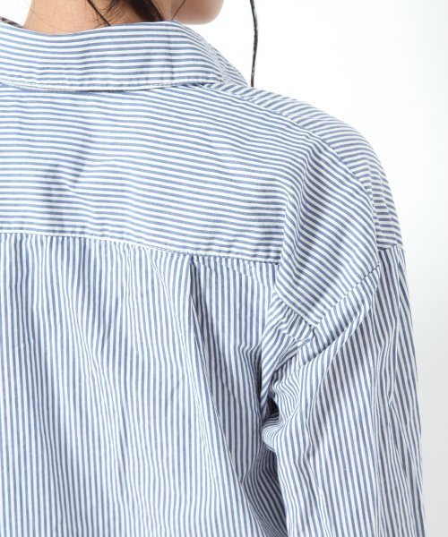 GLOBAL WORK（グローバルワーク）の「【GLOBALWORK】カシュクールシャツ長袖/529133（シャツ/ブラウス・レディース・ホワイト/ネイビー/ブルー・SMALL/MEDIUM/LARGE）」の11枚目の写真